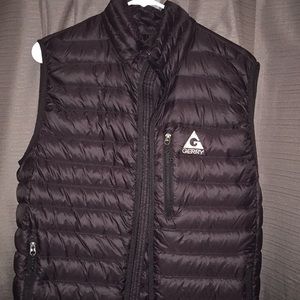 Men’s medium black Gerry puffer vest